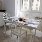 Apartment New Luxury Flat In Front Of The Parliament At Unirii Bukarest