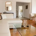 New Luxury Flat In Front Of The Parliament At Unirii Apartment