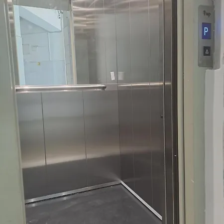 아파트 New Luxury Flat In Front Of The Parliament At Unirii *