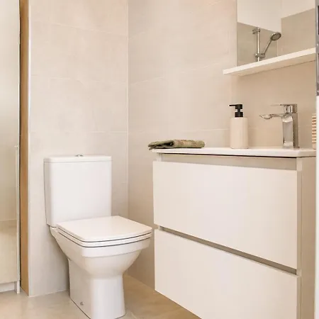 New Luxury Flat In Front Of The Parliament At Unirii 아파트