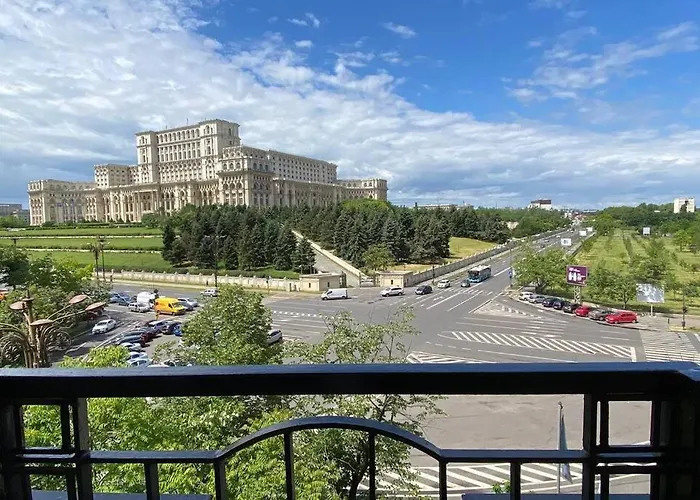 Апартаменти New Luxury Flat In Front Of The Parliament At Unirii Бухарест